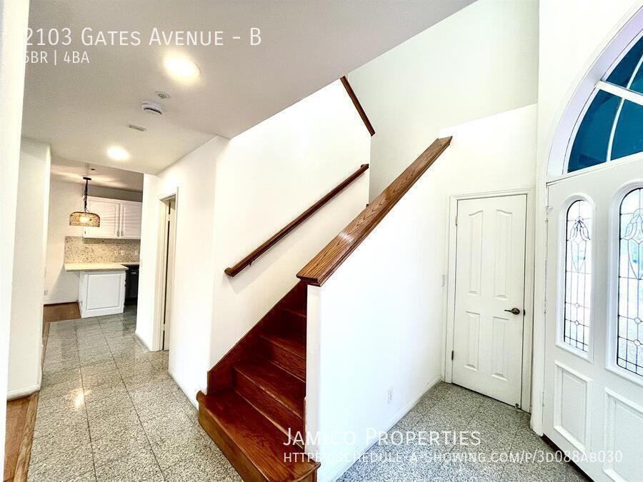 2103 Gates Ave #B - Photo 5 of 36