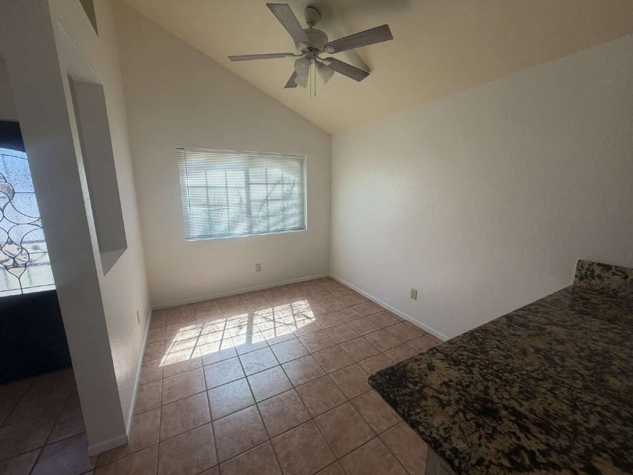 6113 Castleford St - Photo 5 of 20
