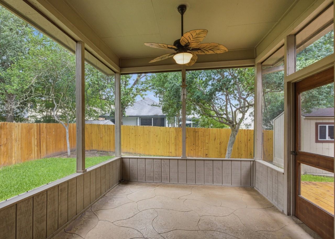 229 Cordero Dr - Photo 7 of 34