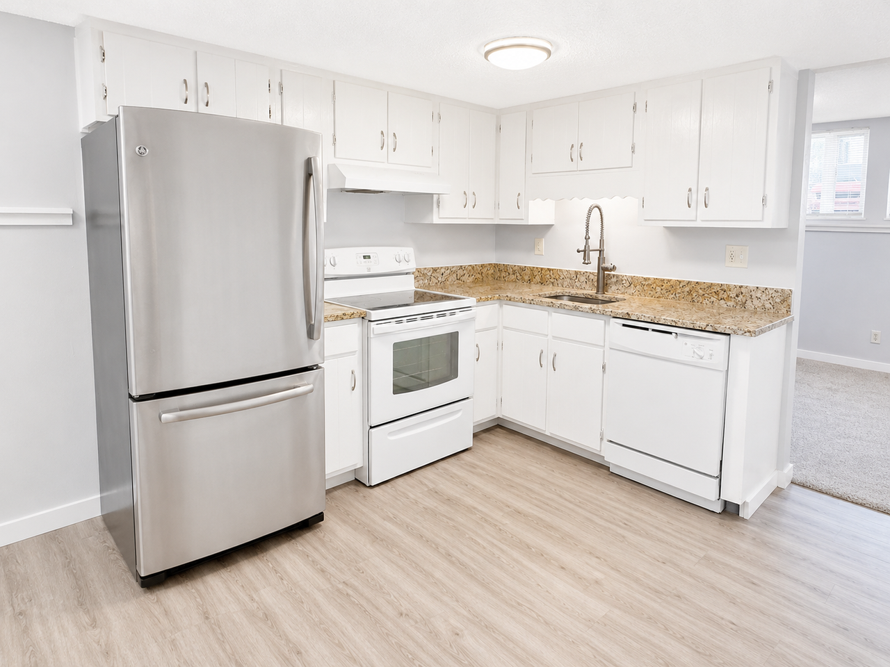 6205 E Ohio Ave #C - Photo 5 of 18