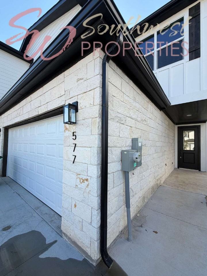 577 Galt Dr - Photo 2 of 30