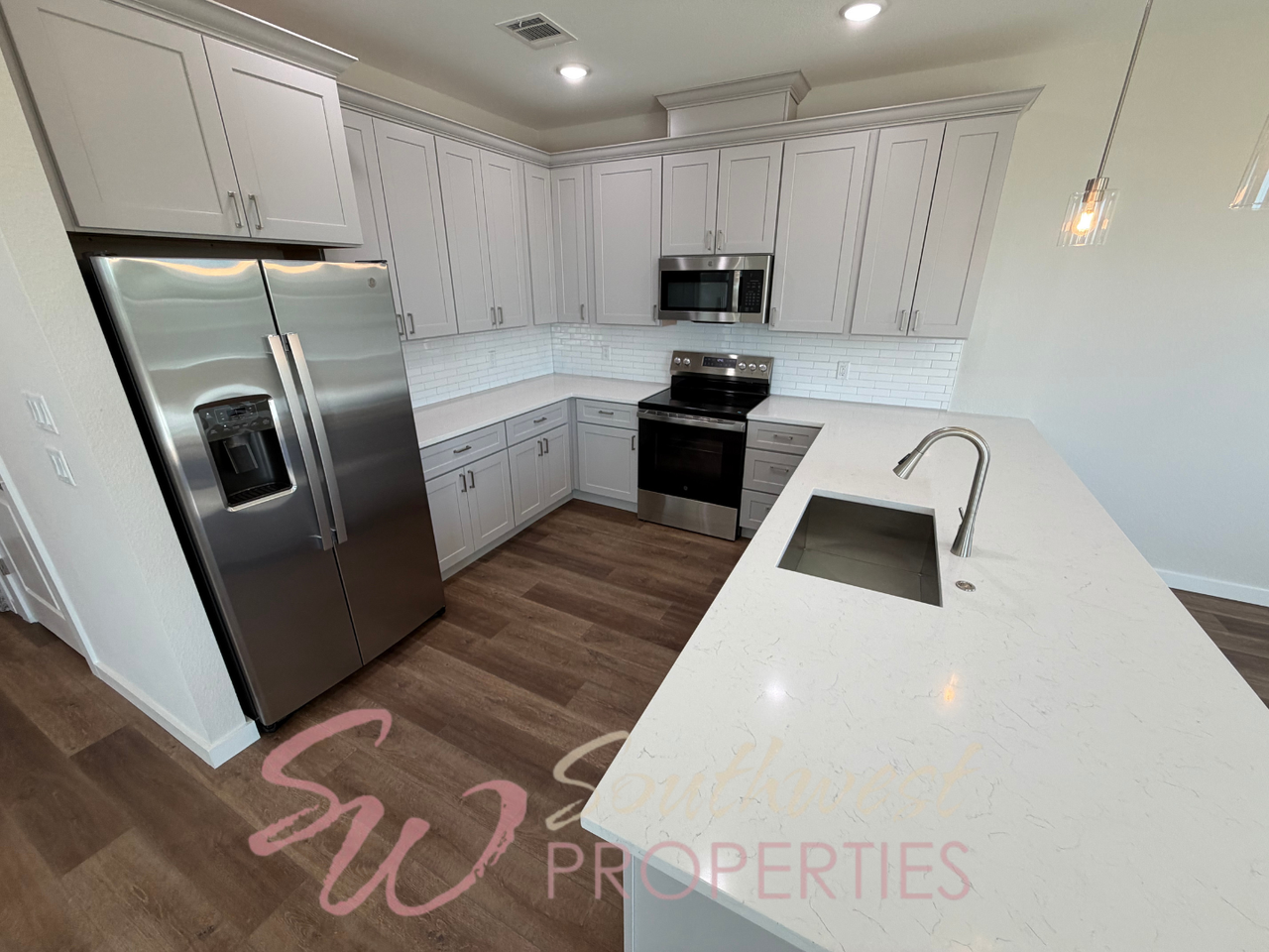 577 Galt Dr - Photo 7 of 30