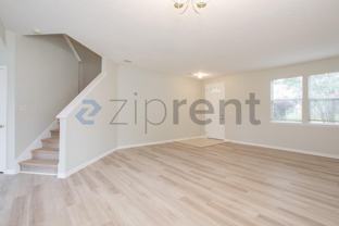 76195 Deerwood Dr - Photo 1 of 1
