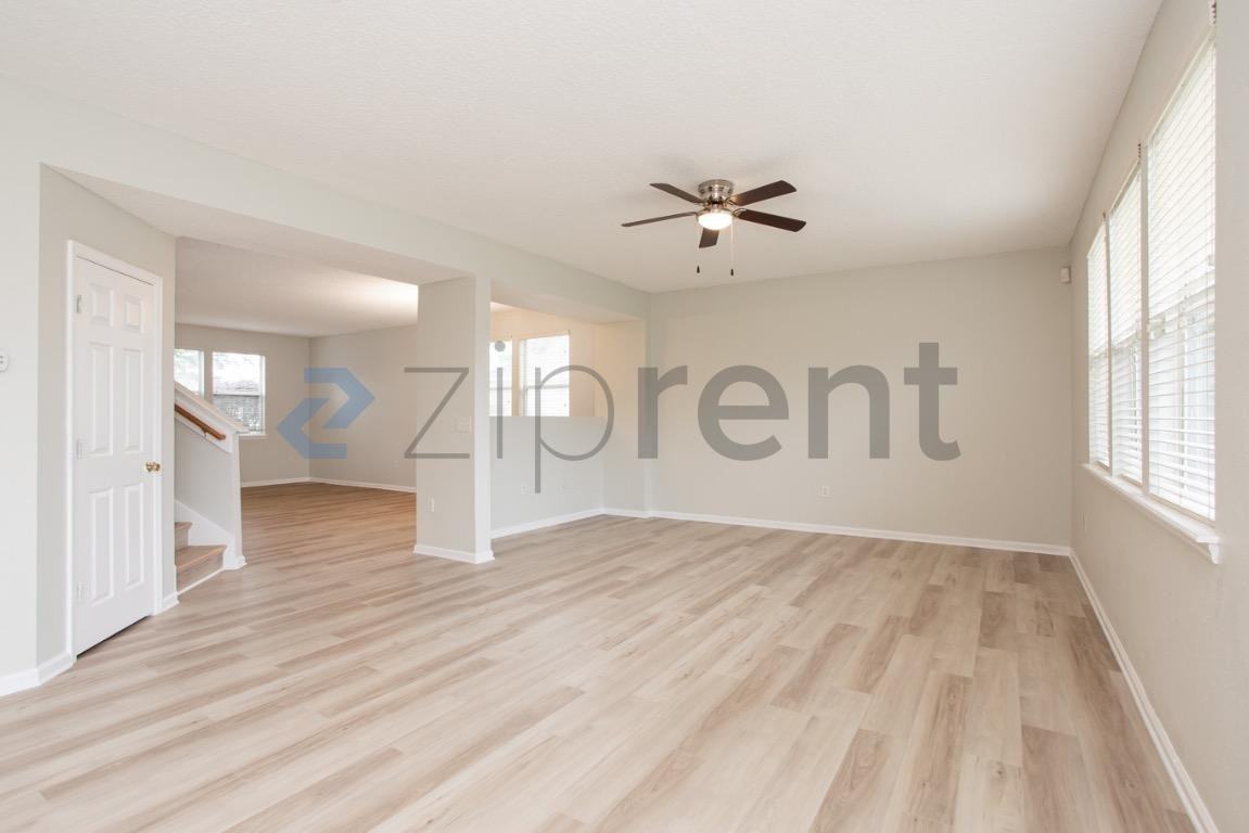 76195 Deerwood Dr - Photo 6 of 41