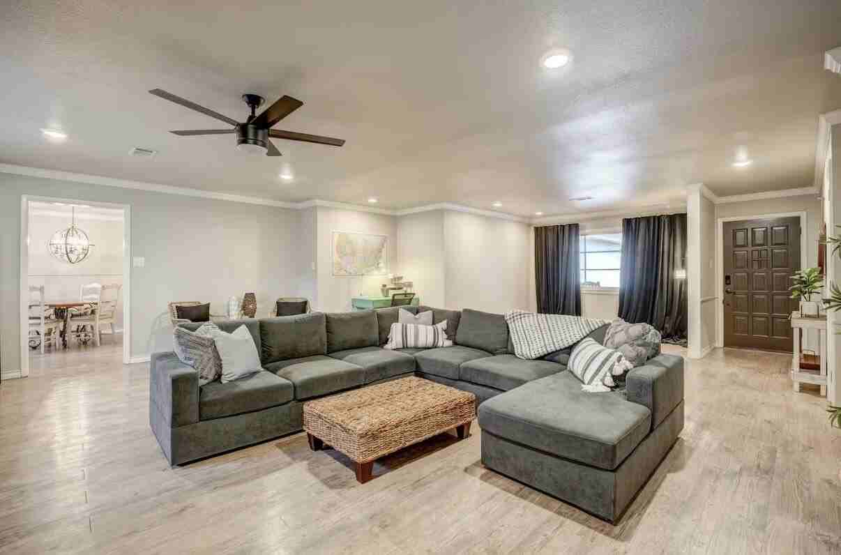 4203 64th St - Photo 2 of 18