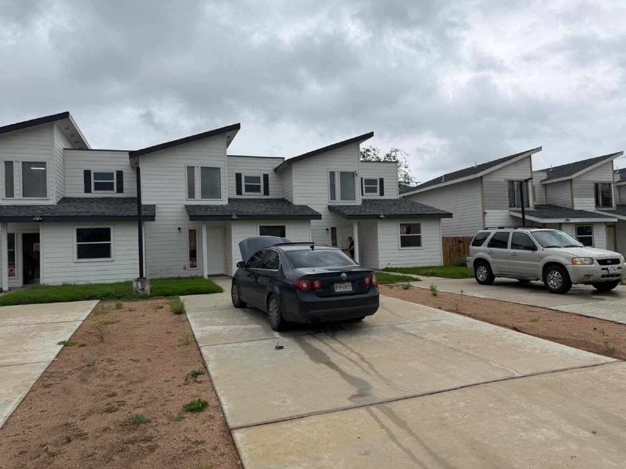 7651 Oak Chase - Photo 3 of 50