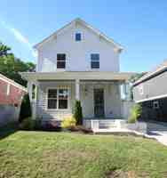 featured image of 139 W Deaderick St