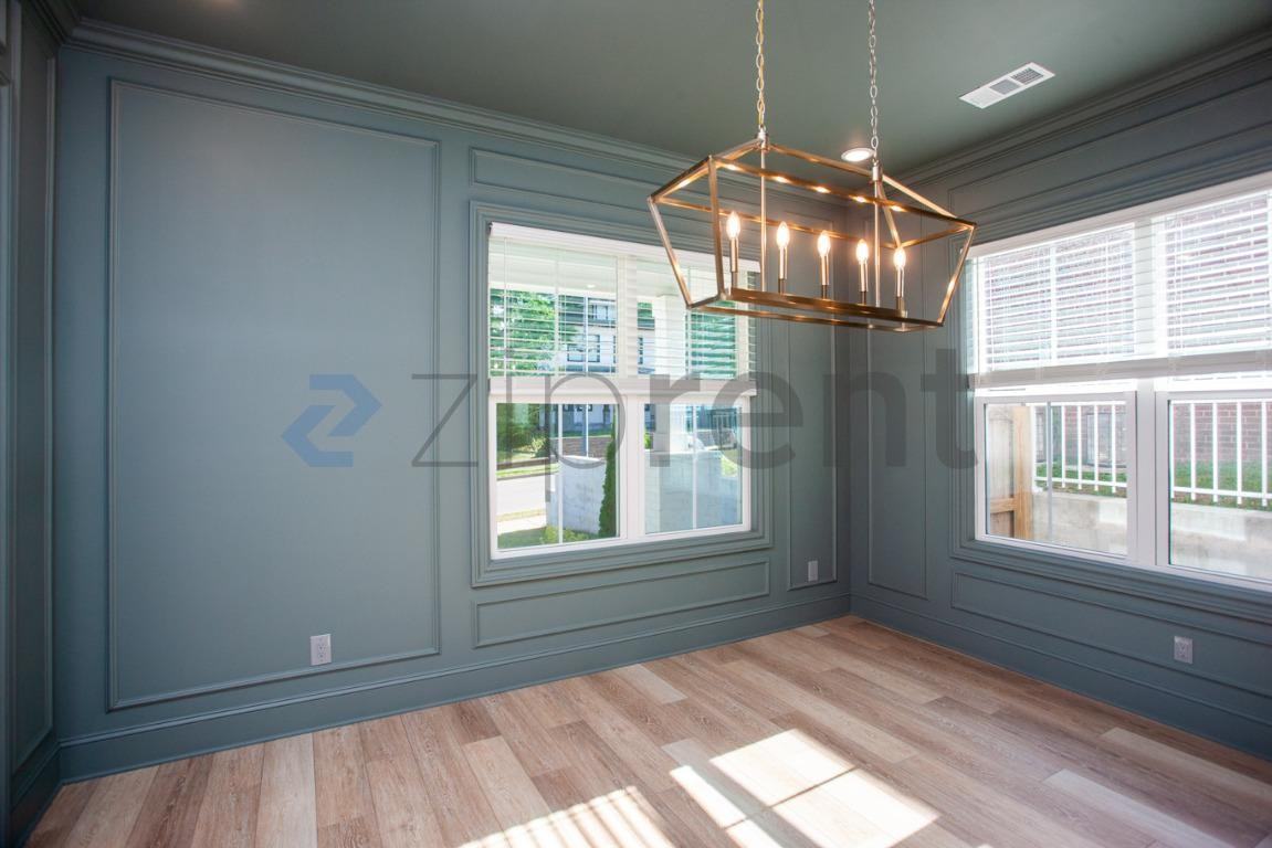 139 W Deaderick St - Photo 6 of 40