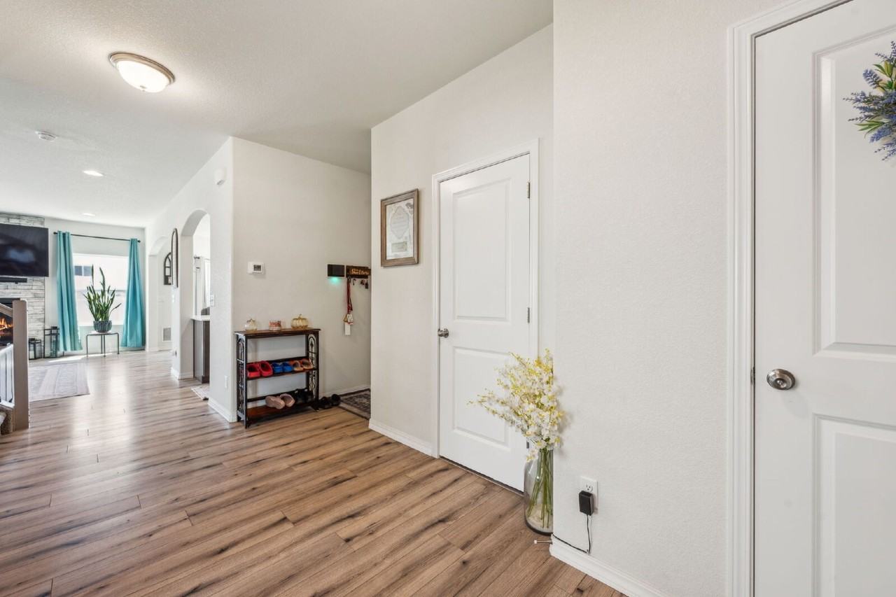 11357 Esperanza Way - Photo 5 of 46
