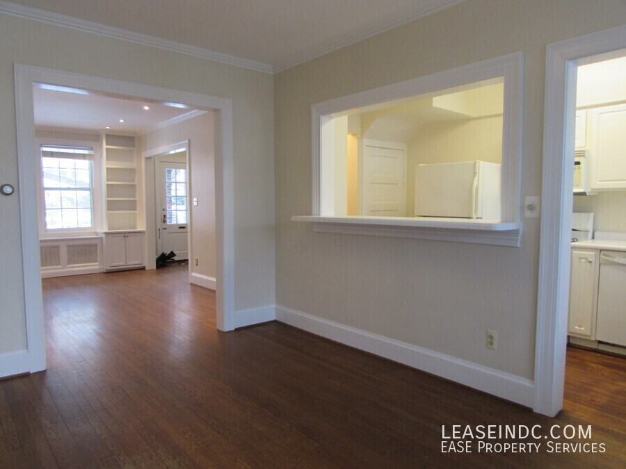 2215 39th St Nw - Photo 6 of 27