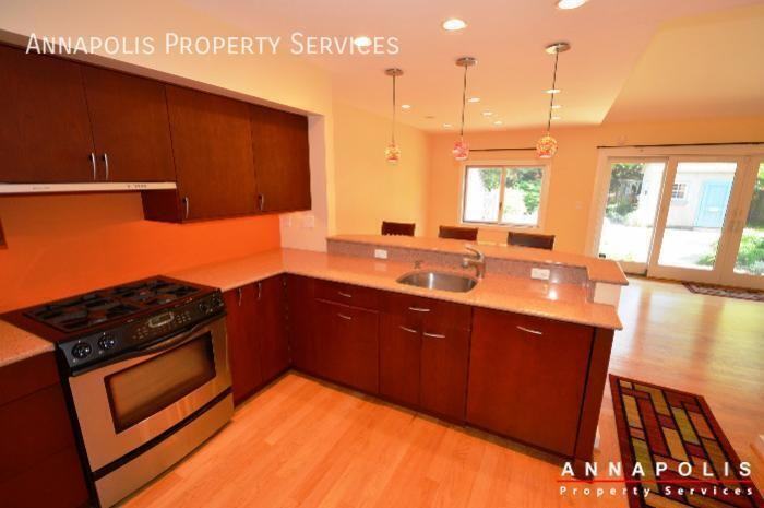 419 Third St - Photo 4 of 22