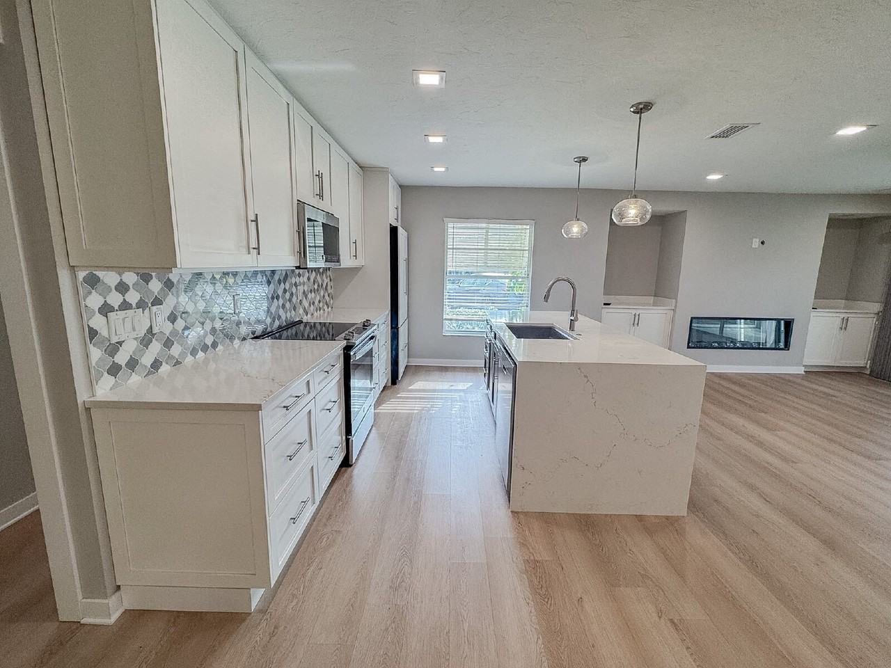 3038 Ringwood Mdw - Photo 5 of 32