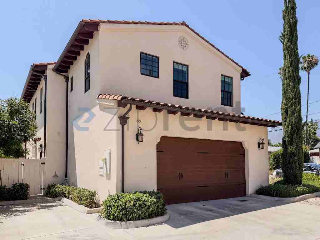 1676 3rd St - Photo 5 of 36