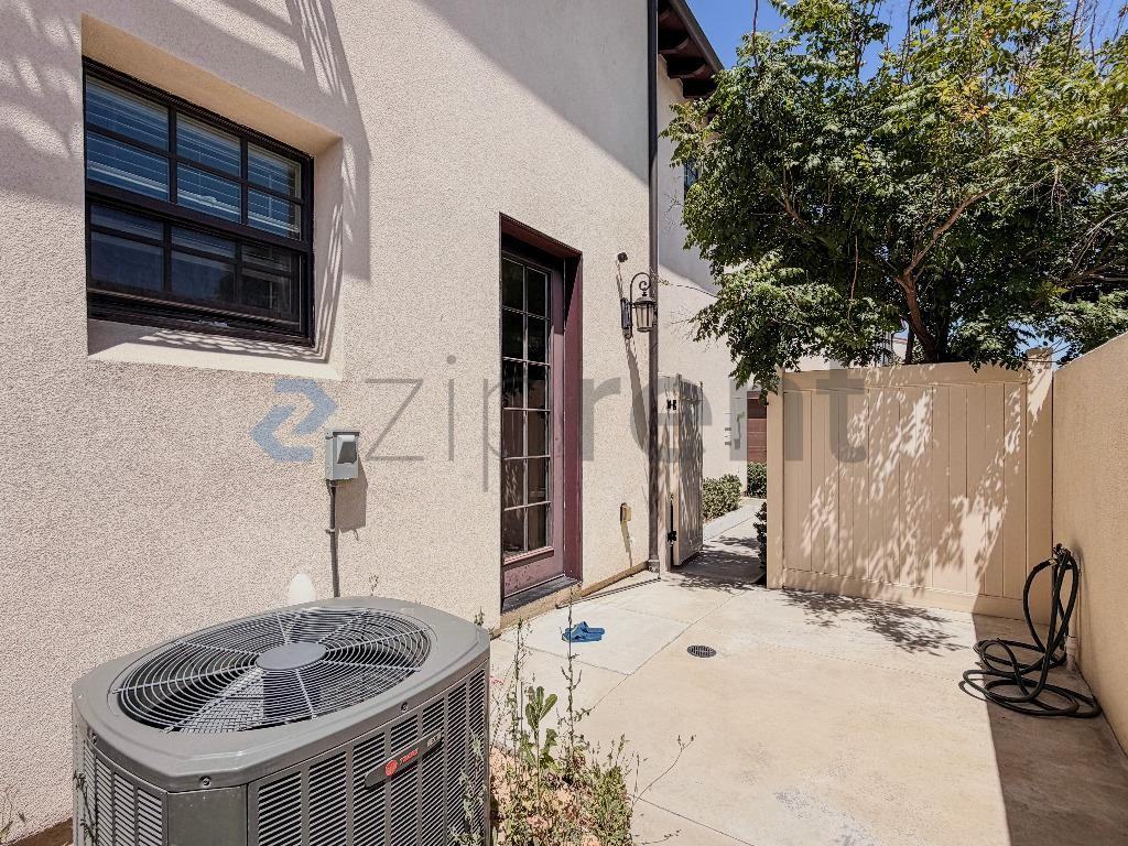 1676 3rd St - Photo 6 of 36