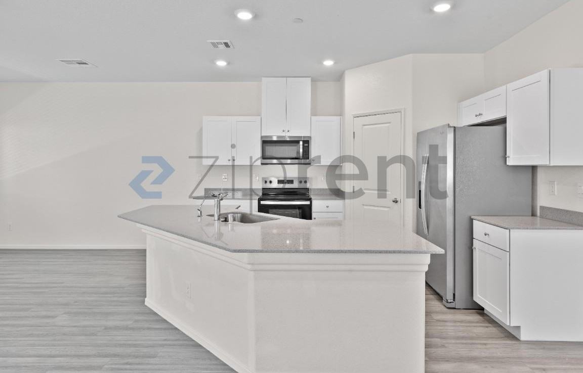 7870 Aurora Sky St #3 - Photo 7 of 27