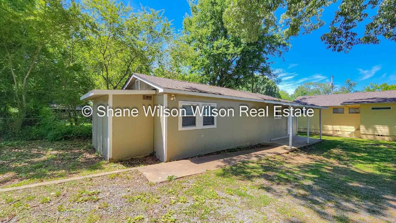 804 1/2 Henderson Ave - Photo 3 of 11