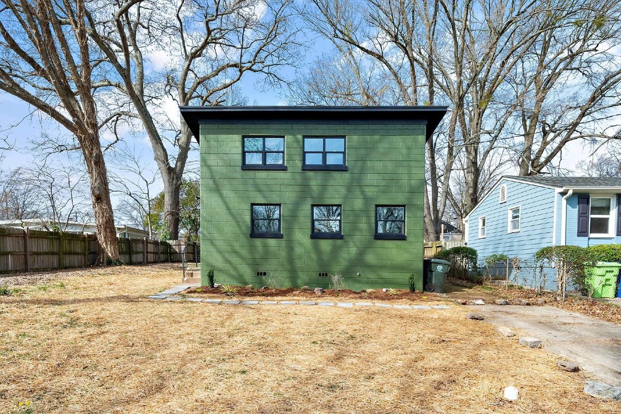 210 Lincoln Ct - Photo 2 of 25