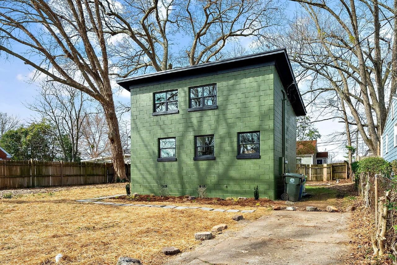 210 Lincoln Ct - Photo 3 of 25