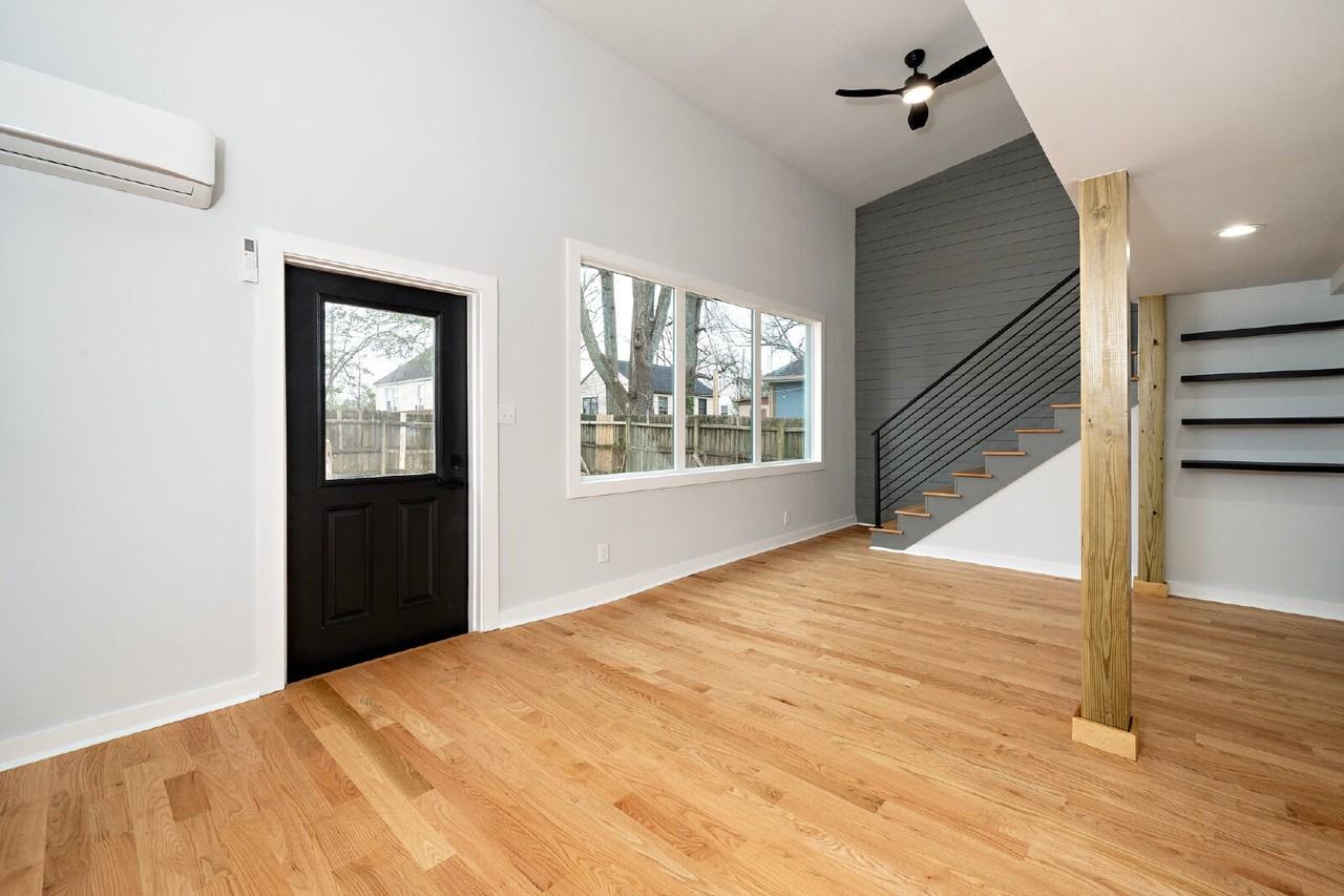 210 Lincoln Ct - Photo 5 of 25