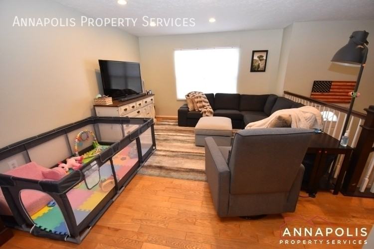 403 Edgemere Dr - Photo 5 of 33