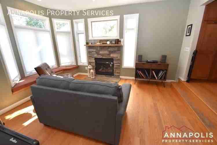 403 Edgemere Dr - Photo 7 of 33