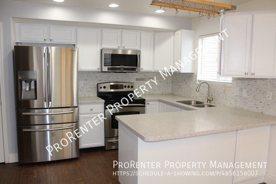 1398 N 2585 W - Photo 4 of 30