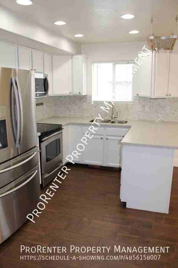 1398 N 2585 W - Photo 5 of 30
