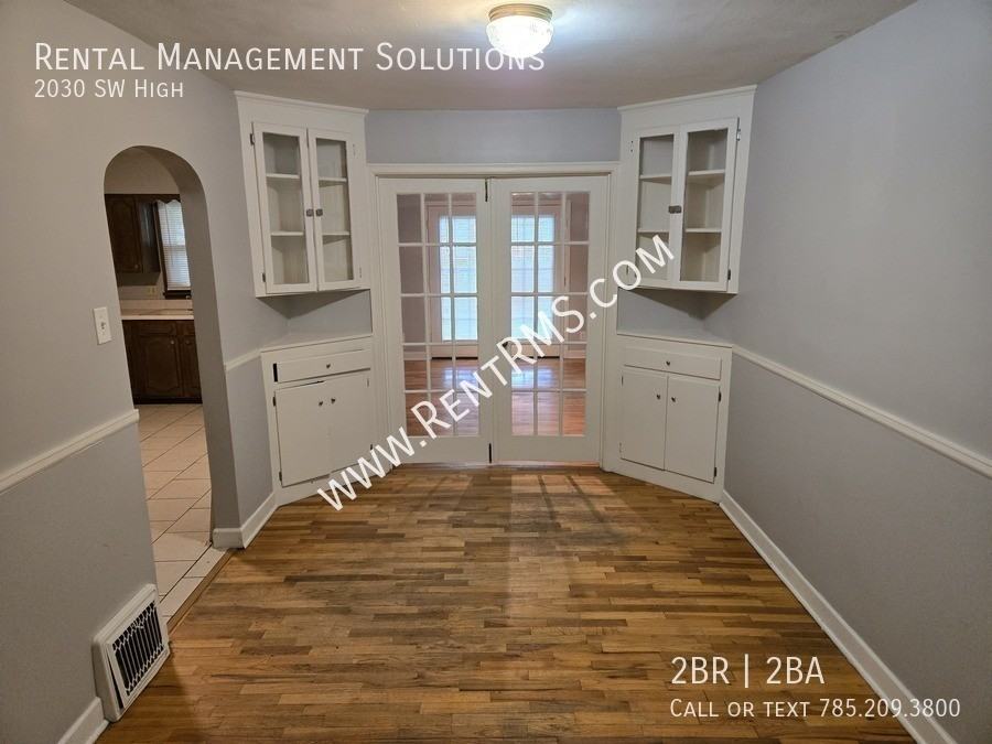 2030 Sw High Ave - Photo 6 of 26