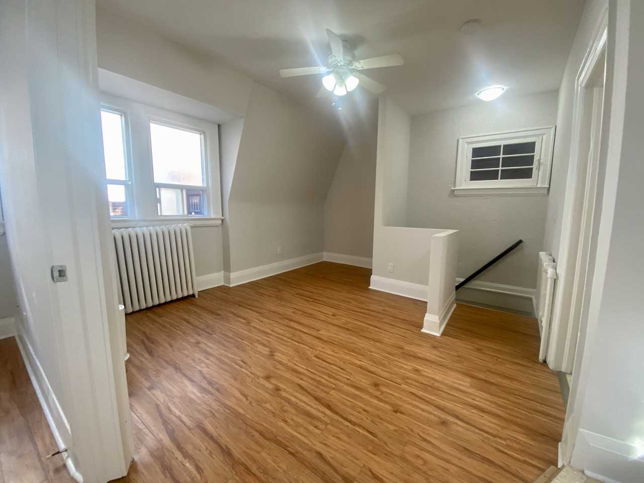 341 St Clair Ave W #E - Photo 4 of 18