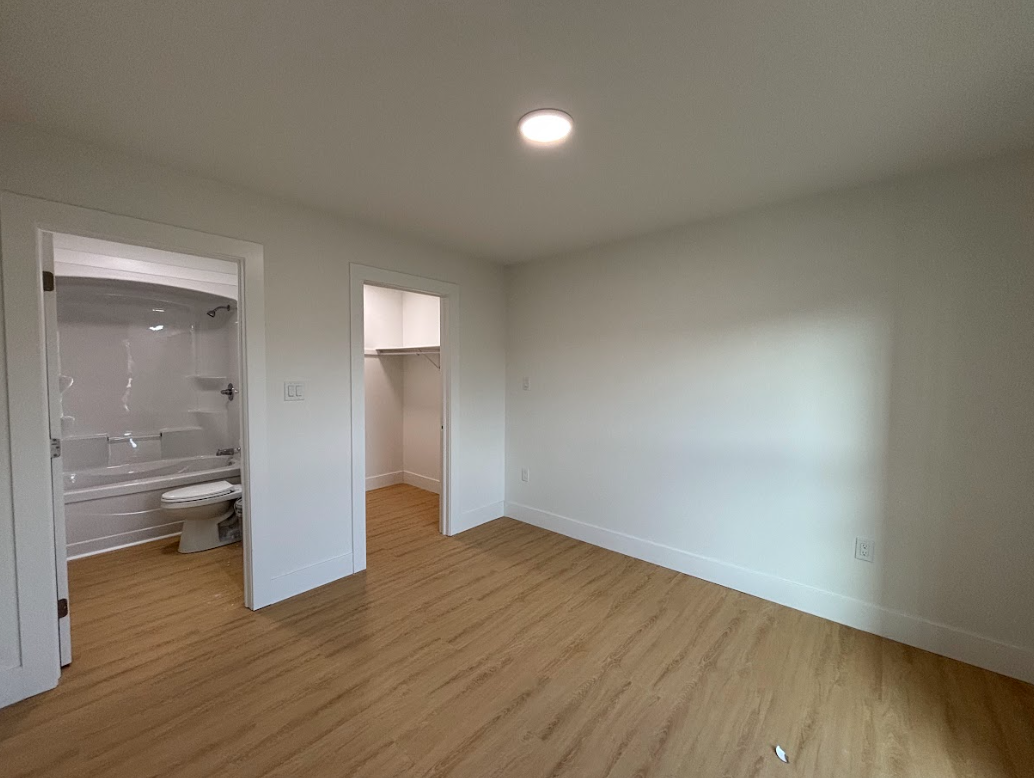 124 Wallace Ave - Photo 5 of 10