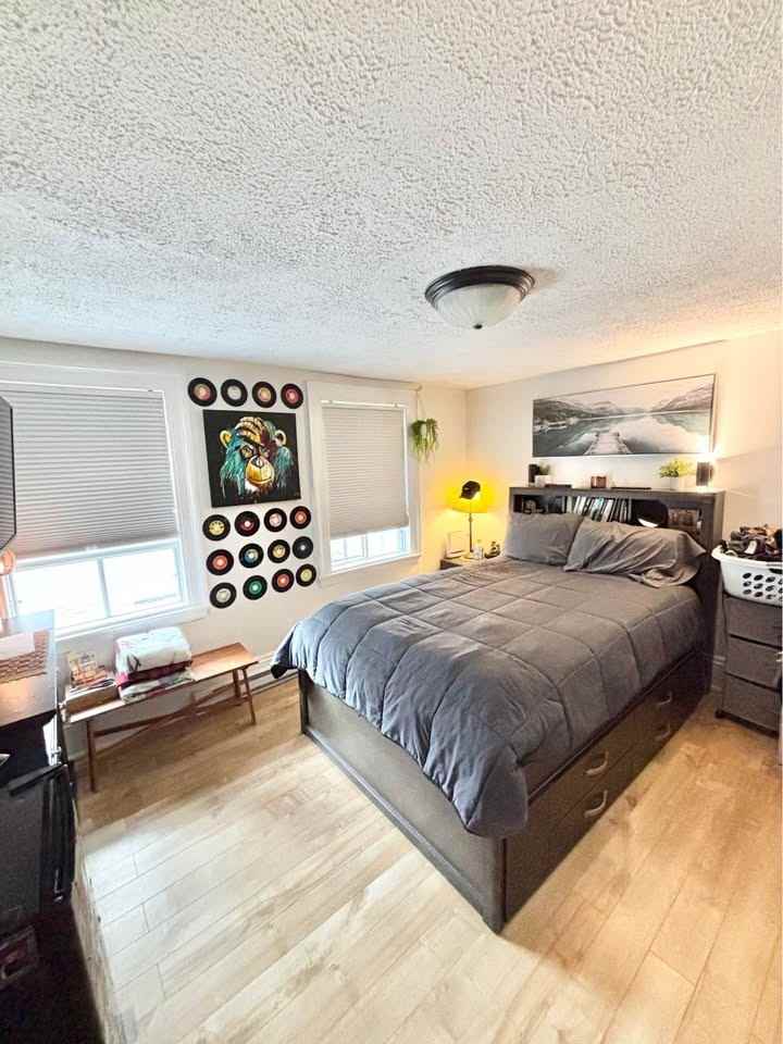 347 Charlotte St - Photo 5 of 8