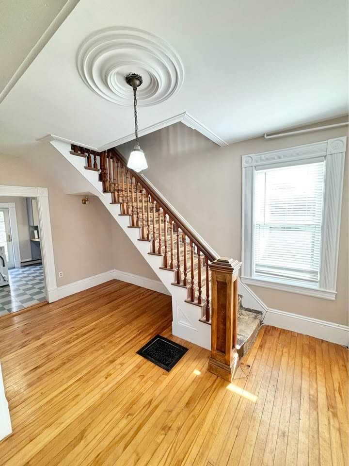 128 Gill St - Photo 4 of 17