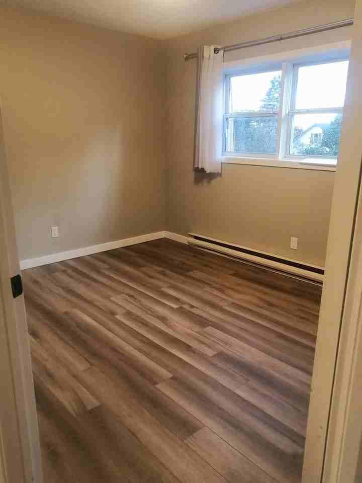 56 West St - Photo 4 of 8