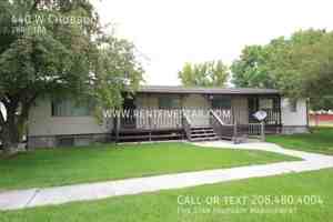 featured image of 440 W Chubbuck Rd #12