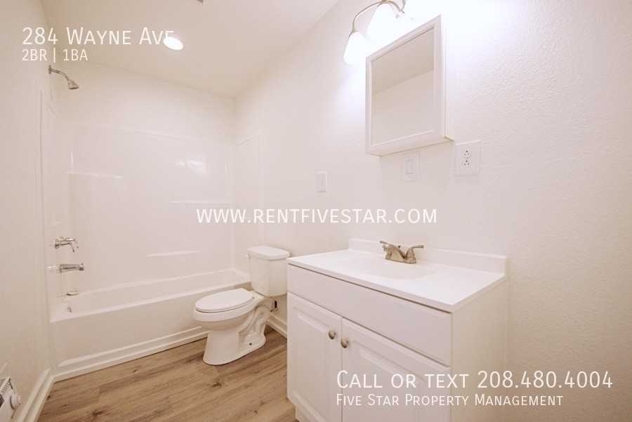 284 Wayne Ave - Photo 7 of 13