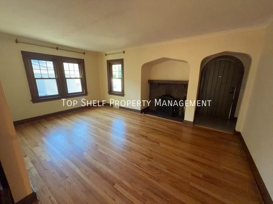3215 44th St - Photo 2 of 16