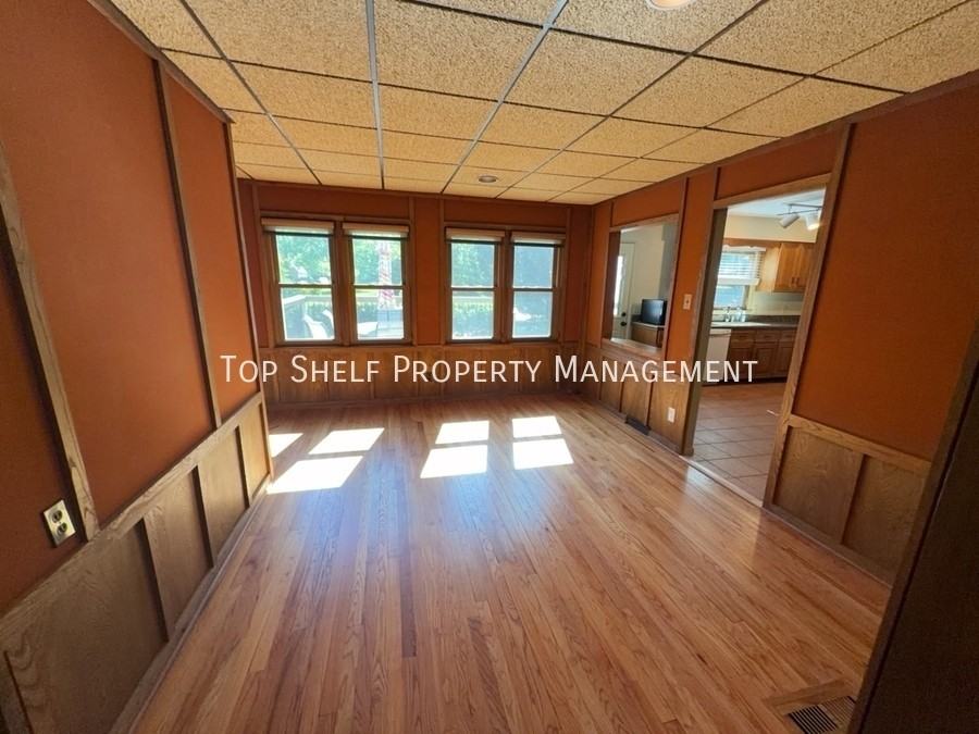 3215 44th St - Photo 5 of 16