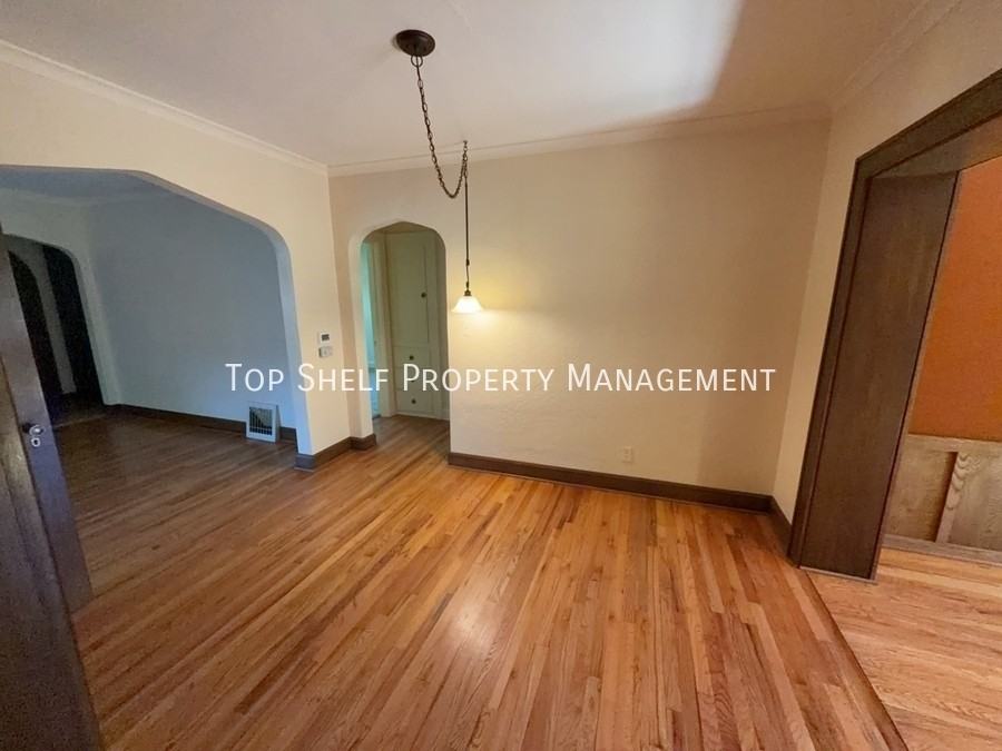 3215 44th St - Photo 6 of 16
