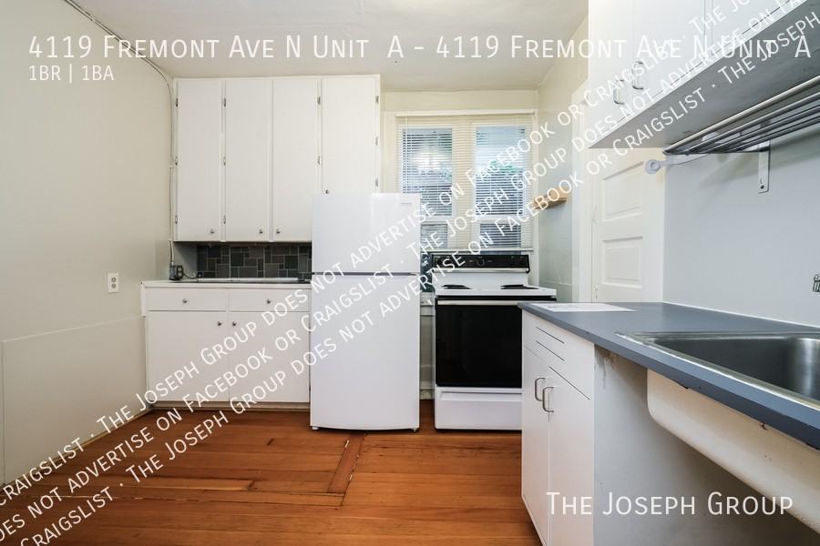 4119 Fremont Ave N Apt A - Photo 5 of 17