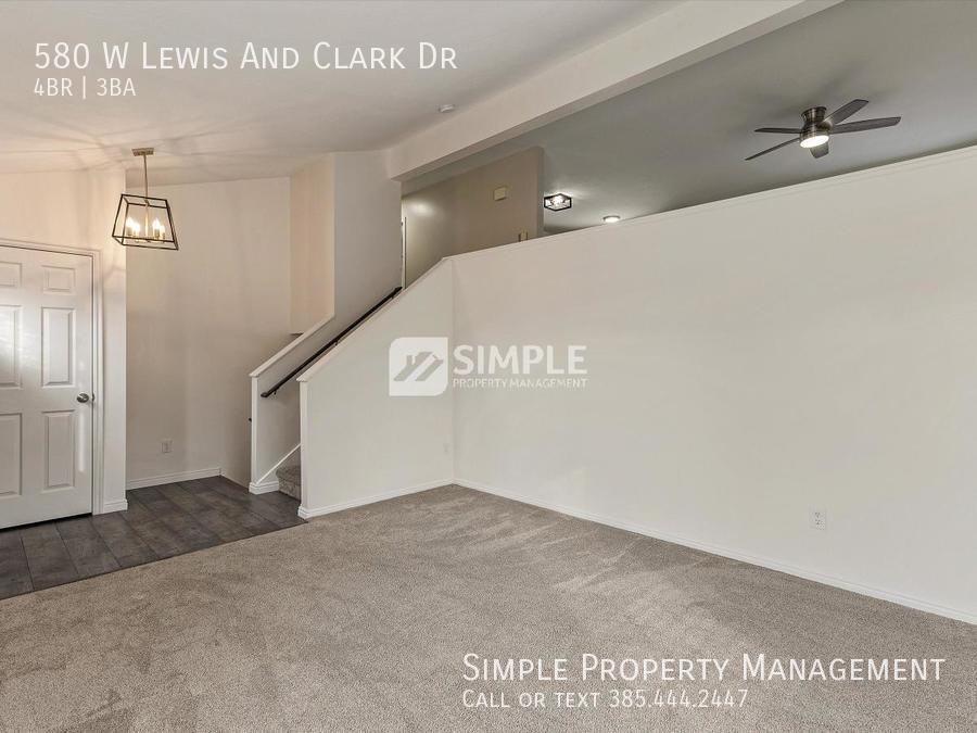 580 W Lewis And Clark Dr - Photo 6 of 32