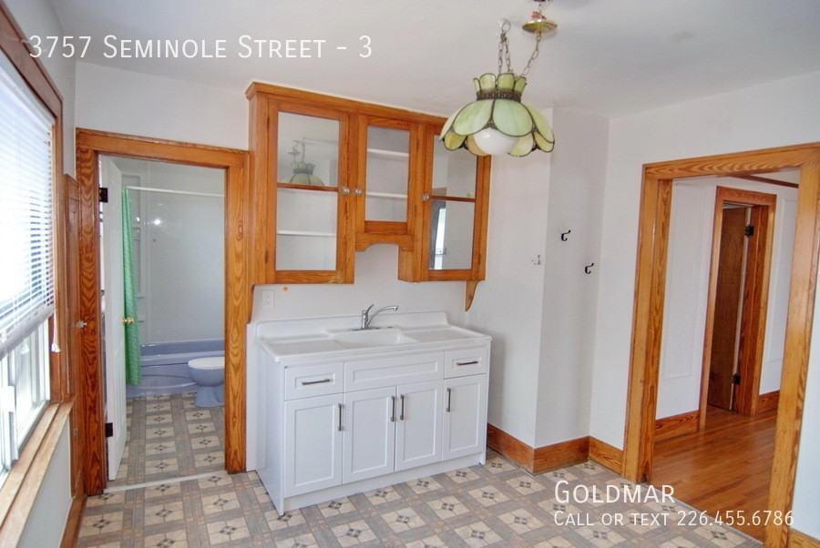 3757 Seminole St #3 - Photo 4 of 12