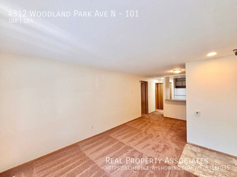 4312 Woodland Park Ave N #101 - Photo 3 of 13