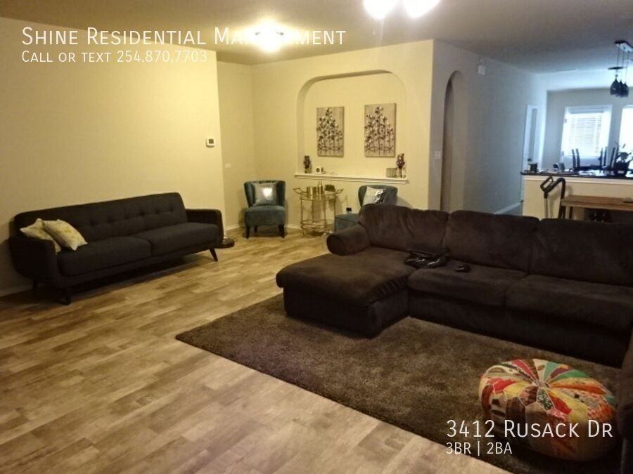 3412 Rusack Dr - Photo 3 of 9