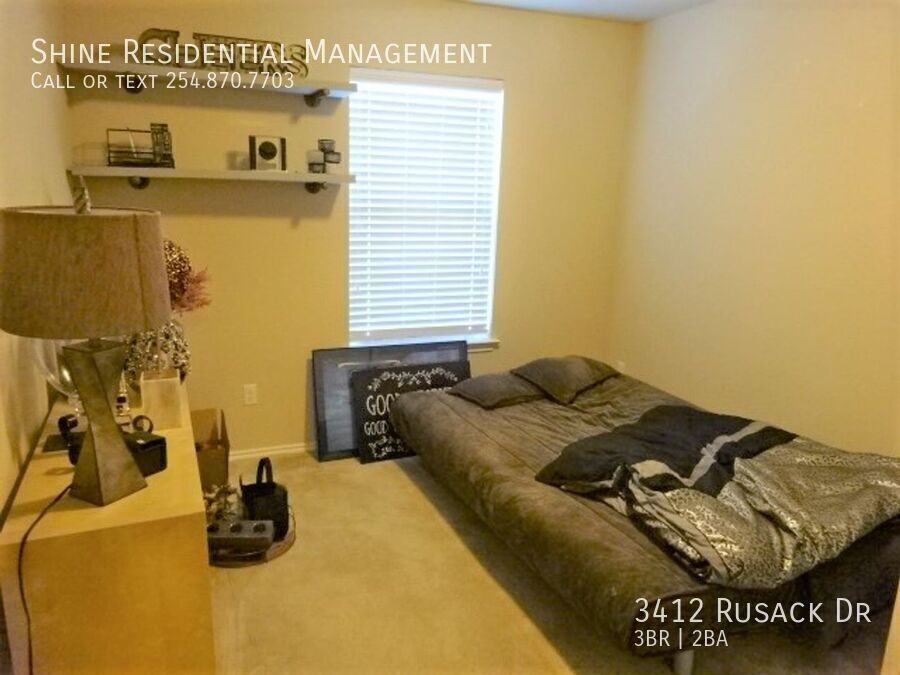 3412 Rusack Dr - Photo 4 of 9
