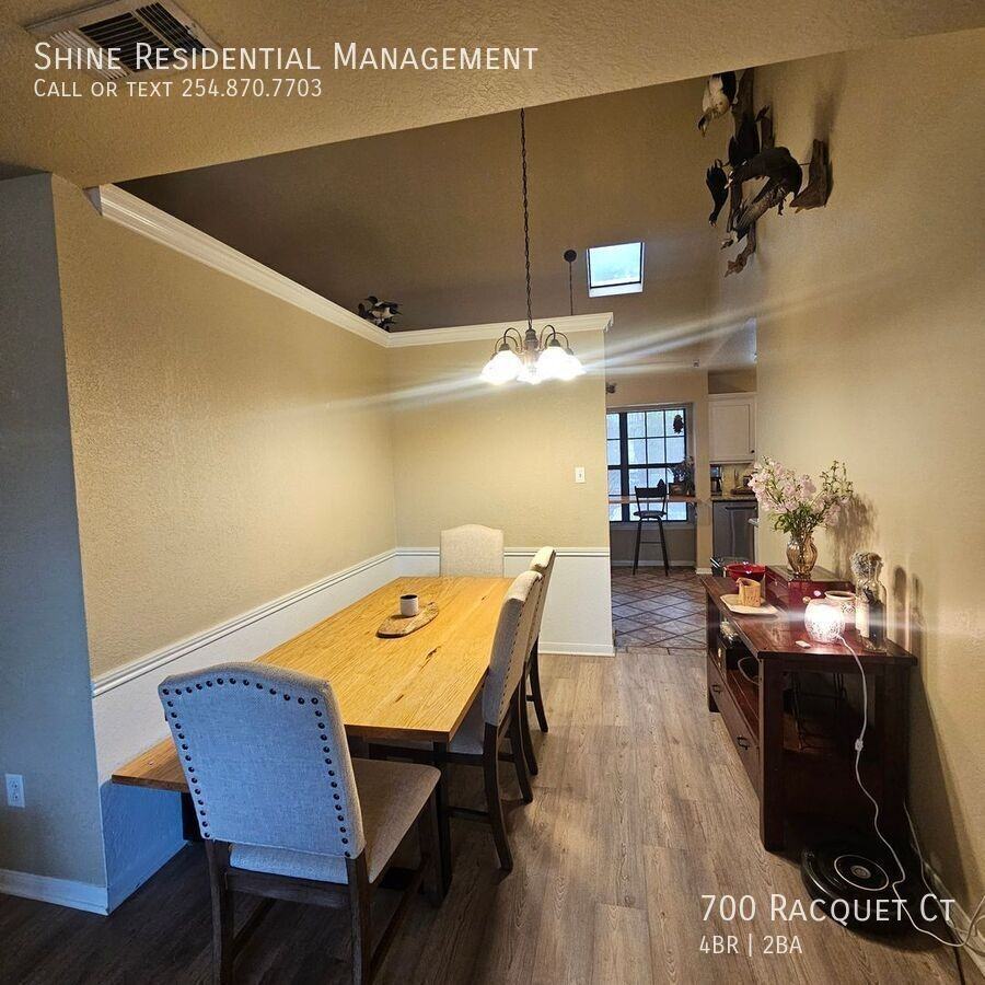 700 Racquet Ct - Photo 4 of 18