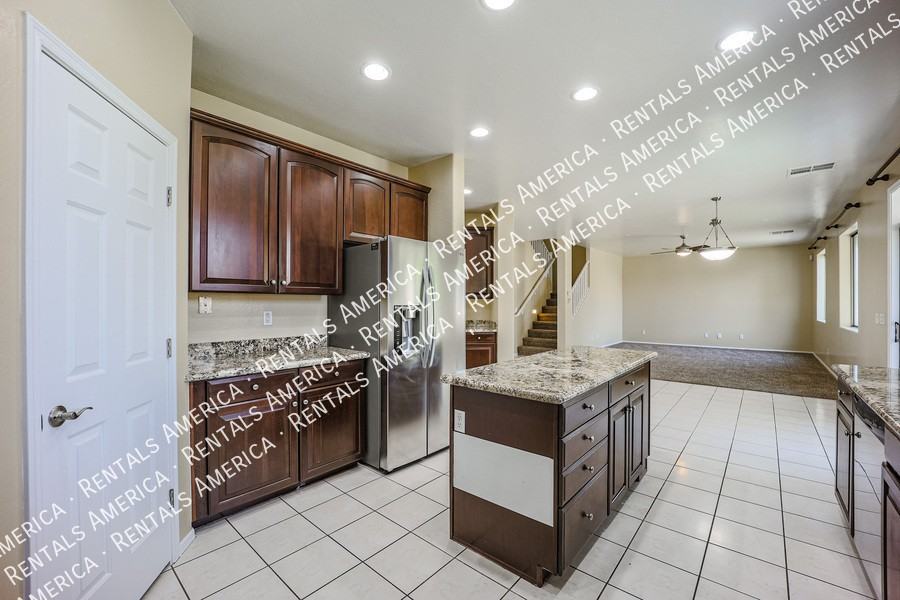 6846 W St Charles Ave - Photo 6 of 45