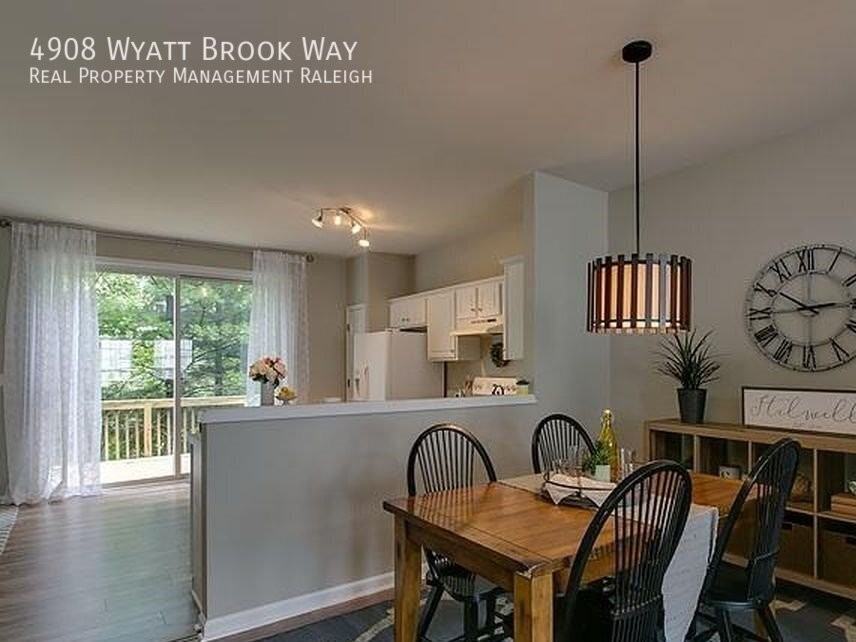 4908 Wyatt Brook Way - Photo 5 of 9