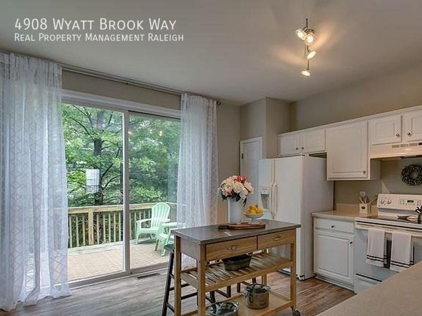 4908 Wyatt Brook Way - Photo 6 of 9