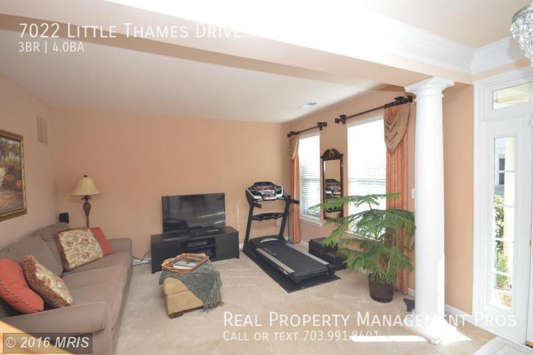 7022 Little Thames Dr - Photo 4 of 30