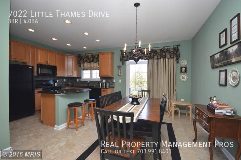 7022 Little Thames Dr - Photo 7 of 30